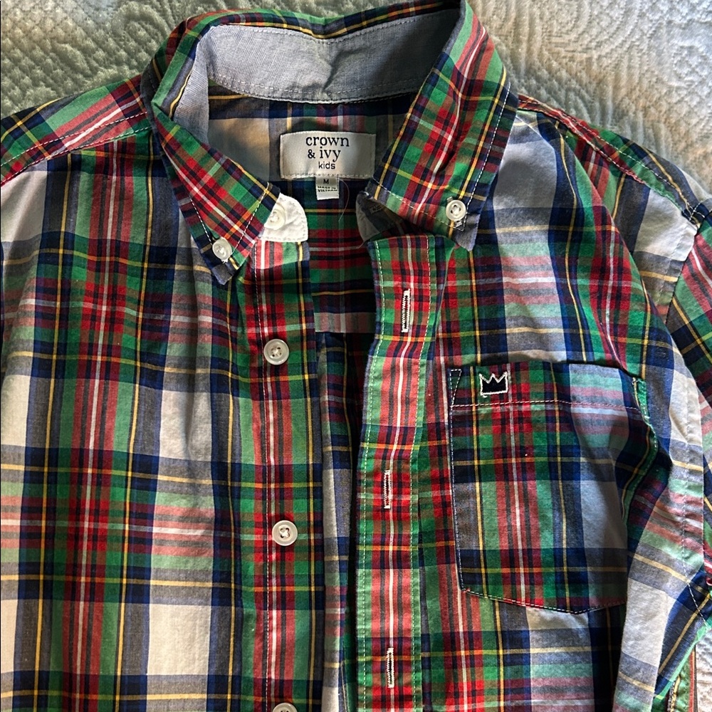 Crown & Ivy Kids Holiday Plaid long sleeve button up size Medium